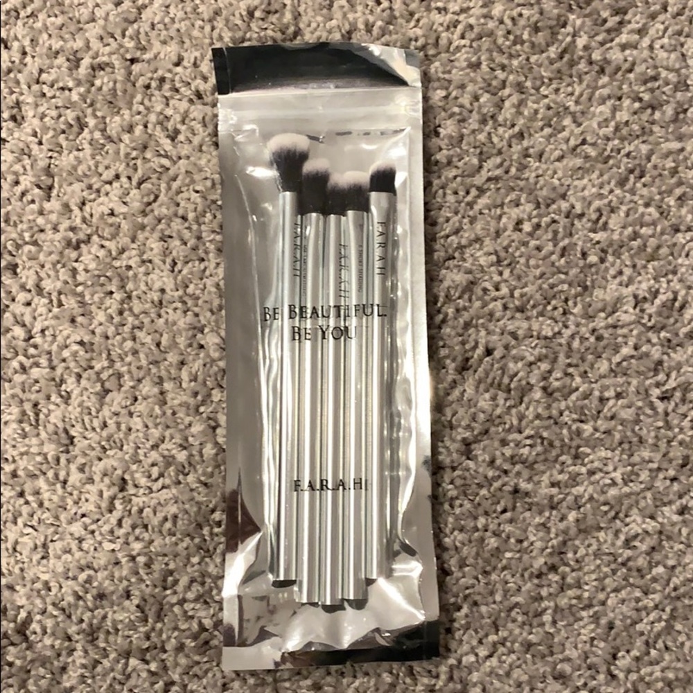 F.A.R.A.H make up brushes